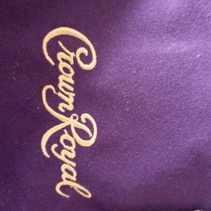 Meet your Posher, Maxine